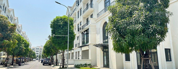 Diện tích 176m2, bán biệt thự vị trí thuận lợi tọa lạc tại Nguyễn Xiển, Hồ Chí Minh, nhà tổng quan gồm 3 phòng ngủ, 3 WC giao thông đông đúc-03