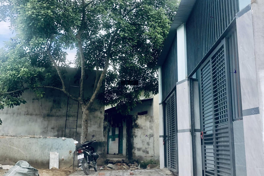 Bán căn nhà vị trí mặt tiền ở Vĩnh Cửu, Đồng Nai diện tích khoảng 72m2 trong căn nhà này gồm 2 PN 2 WC cảm ơn đã xem tin.-01