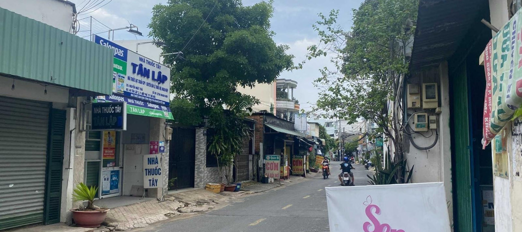 Cho thuê nhà nguyên căn mặt tiền đường phường Hiệp Phú 