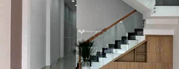 Nhà có 3 PN bán nhà ở có diện tích chung 95m2 giá bán cực rẻ chỉ 1.2 tỷ vị trí thuận lợi ngay tại Nguyễn Hữu Trí, Hồ Chí Minh-03