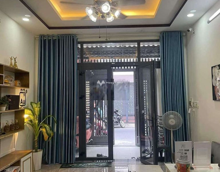 Có diện tích rộng 60m2 bán nhà vị trí hấp dẫn Phan Huy Ích, Tân Bình trong nhà gồm có 4 PN 5 WC khách có thiện chí liên hệ ngay.-01