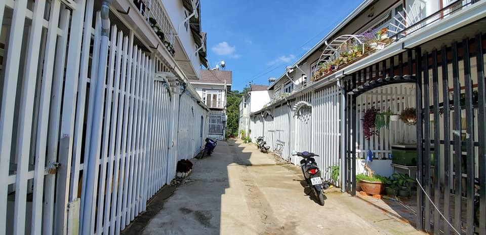 Bán nhà đường Nguyễn Siêu, phường 7