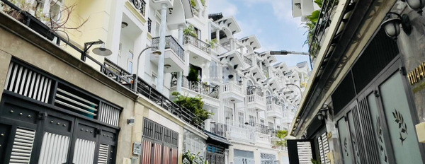 Bán nhà vị trí cực kì thuận lợi ngay tại Phạm Văn Chiêu, Hồ Chí Minh giá bán bàn giao 6.7 tỷ diện tích chuẩn 60m2 trong nhà nhìn chung bao gồm 4 PN-02