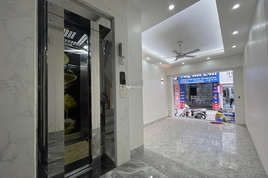 DT 40m2 bán nhà ở vị trí cực kì thuận lợi ngay tại Nguyễn Khang, Hà Nội trong nhà có 6 PN 5 WC liên hệ chính chủ.-01