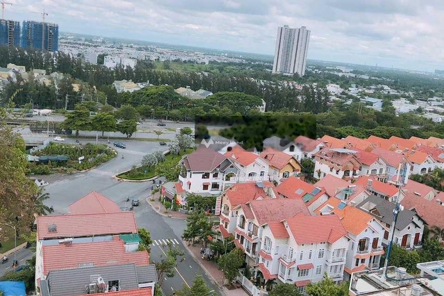 Bán biệt thự diện tích gồm 250m2 giá bán cực mềm chỉ 37 tỷ vị trí đẹp tọa lạc trên Bình Hưng, Hồ Chí Minh, hướng Nam-01