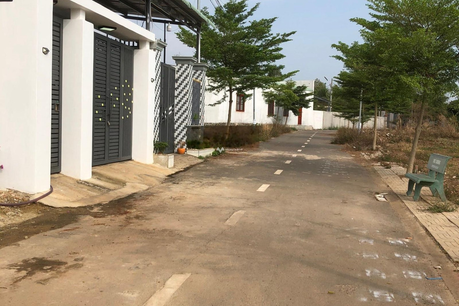 Bán nhà vị trí thuận lợi tọa lạc gần Trảng Bom, Đồng Nai bán ngay với giá gốc 1.55 tỷ diện tích chuẩn 84m2 tổng quan trong căn nhà có 2 PN-01