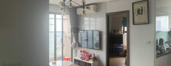 Căn hộ 3 PN, bán căn hộ hướng Đông - Bắc vị trí đặt tọa lạc gần Yên Hòa, Hà Nội, trong căn hộ này thì gồm 3 phòng ngủ, 2 WC liên hệ chính chủ-02