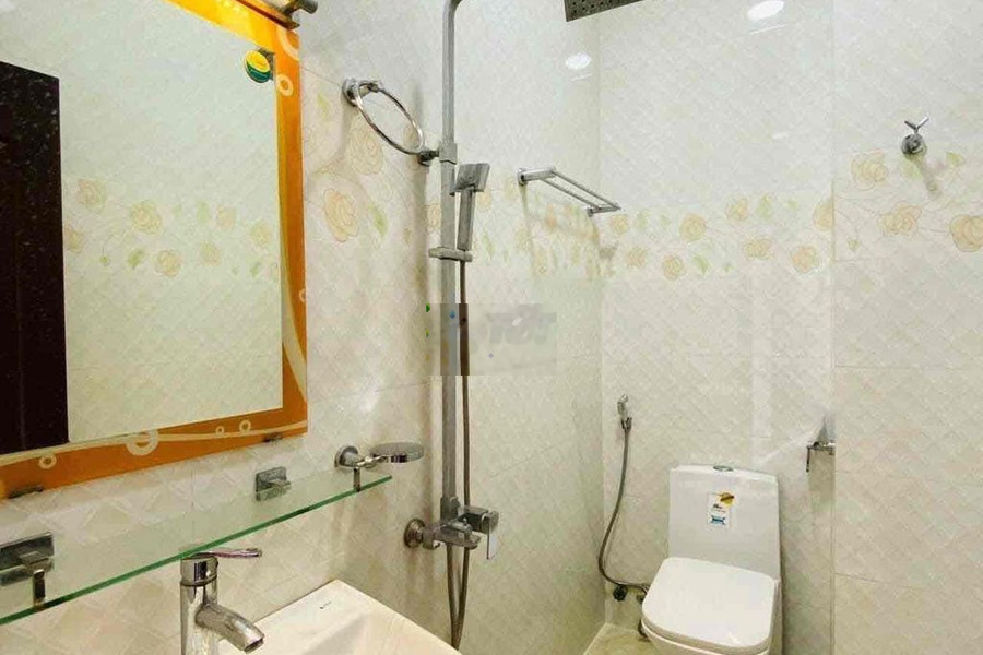 Xoay vốn làm ăn bán gấp nhà Nam Kỳ Khởi Nghĩa, Q3, 42m2 gần chợ, bviện -01