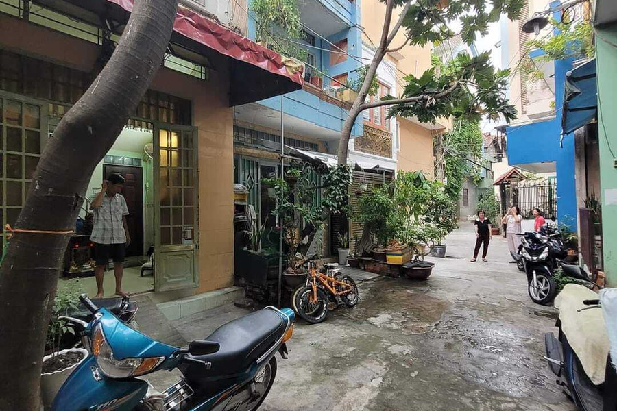 Nhà bán gấp giảm chỉ còn 2,8 tỷ Huỳnh Thiện Lộc, Tân Phú, gần Quận 11-01