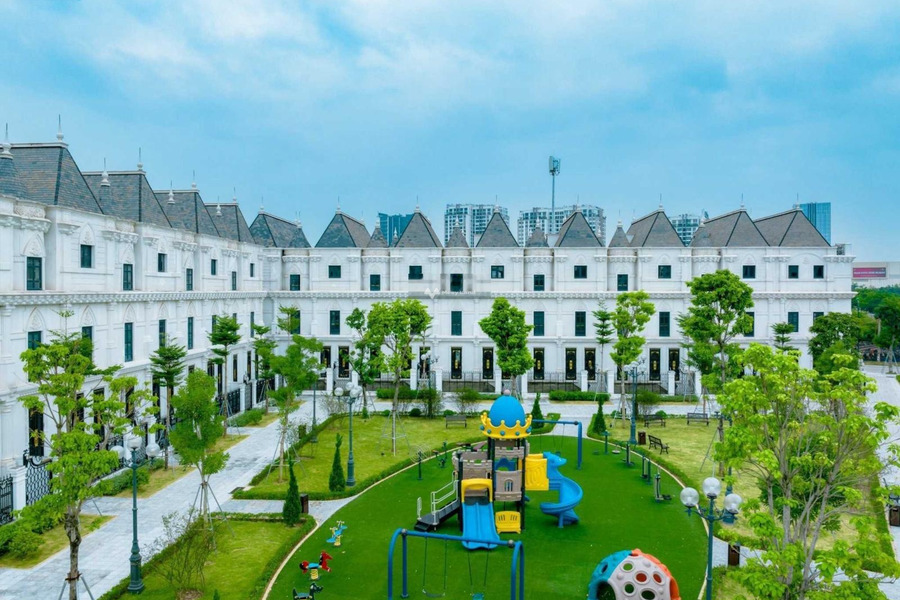 Căn nhà bao gồm có 6 phòng ngủ, bán biệt thự, bán ngay với giá thỏa thuận từ 50 tỷ diện tích rộng lớn 149m2 vị trí đẹp ở Tây Hồ, Hà Nội-01