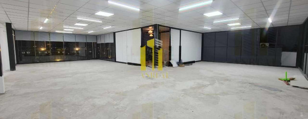 Văn phòng 140m2 - sàn trống đẹp - Giá 30 triệu/th -02