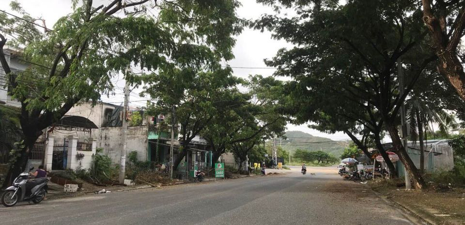 Chính chủ cần bán nhà mặt tiền đường Phong Châu rộng 22,5m, thuộc khu tái định cư Đất Lành