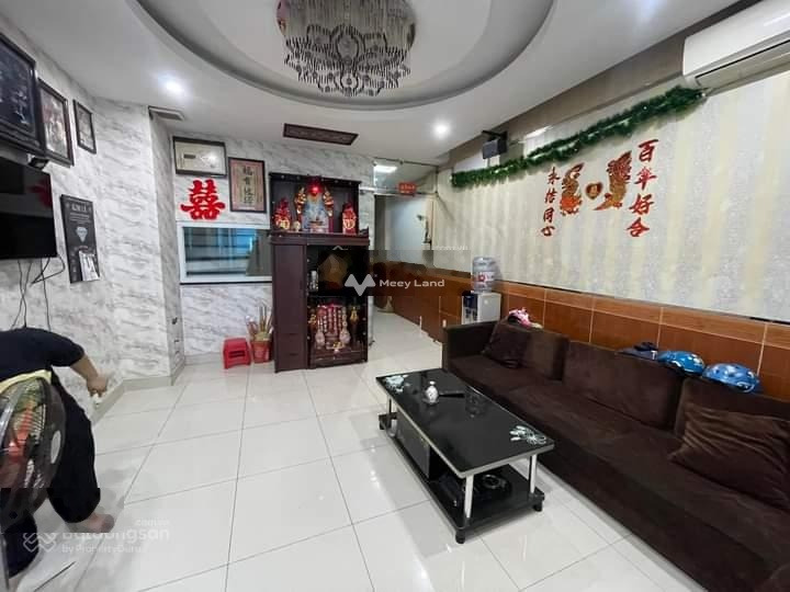 DT 64m2 bán nhà ở vị trí mặt tiền tọa lạc ngay trên Phường 10, Hồ Chí Minh trong nhà nhìn chung gồm có 3 phòng ngủ 3 WC vị trí siêu đẹp-01
