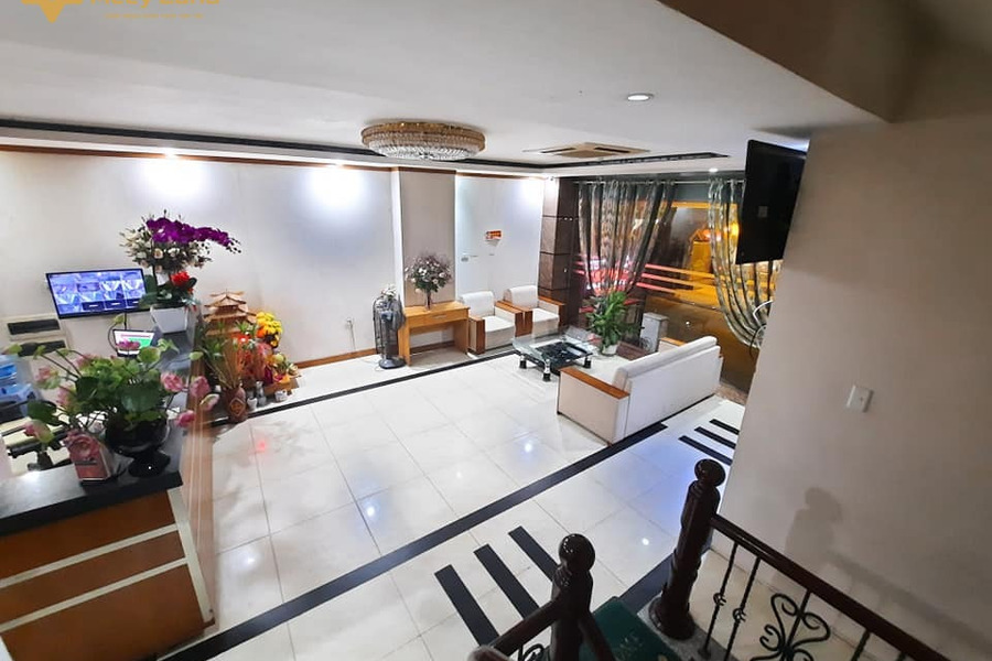 Bán khách sạn mặt phố tại quận Cầu Giấy 140m2, 8 tầng thang máy, 25 phòng, có hầm để xe-01