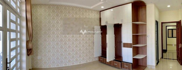 Diện tích cụ thể 90m2, cho thuê nhà ở vị trí thuận lợi tọa lạc ngay tại Thủ Đức, Hồ Chí Minh, ngôi nhà này bao gồm 4 PN, 5 WC vị trí tốt-03