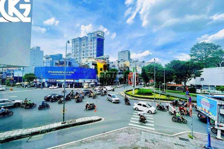 Cho thuê sàn văn phòng giá thuê bàn giao chỉ 1.2 tỷ/tháng vị trí ở Quận 1, Hồ Chí Minh có diện tích gồm 2400m2 nội thất gần gũi Cơ bản-01