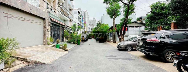 Nhà có tổng cộng 4 phòng ngủ, bán nhà ở có diện tích chung 80m2 giá bán cực tốt 11.5 tỷ vị trí đặt ở tại Hoàng Quốc Việt, Hồ Chí Minh hướng Đông Nam-02