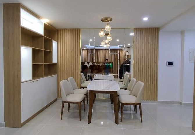 Bán căn hộ có diện tích thực là 89m2 tọa lạc gần Tân Phú, Quận 7 bán ngay với giá mua ngay chỉ 5 tỷ