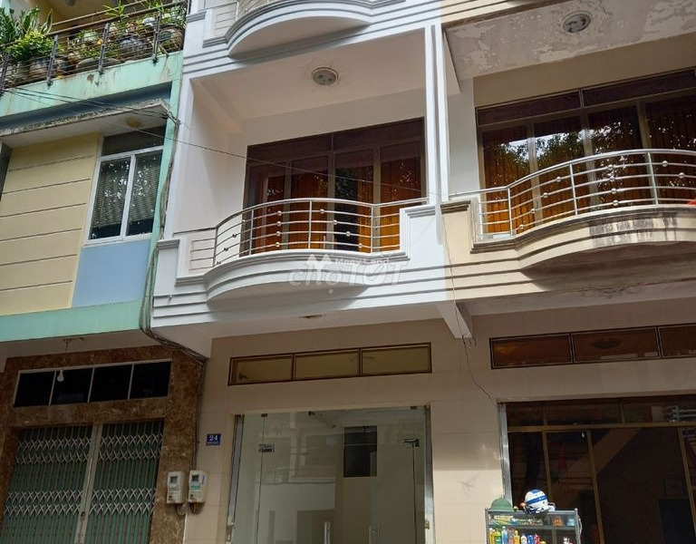 Vị trí đẹp ngay tại Nguyễn Thái Học, Pleiku bán nhà bán ngay với giá mềm chỉ 8.5 tỷ có diện tích rộng 77.4m2 tổng quan nhà gồm 3 PN vị trí siêu đẹp-01