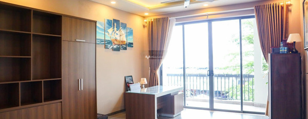 Nằm tại Phùng Hưng, Nha Trang, bán nhà diện tích gồm 200m2, nhà bao gồm có 2 phòng ngủ hãy nhấc máy gọi ngay-03