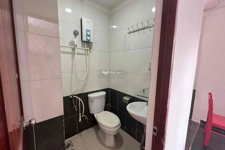 Cho thuê chung cư ngay Phường 5, Hồ Chí Minh, trong căn hộ có 1 phòng ngủ, 1 WC lh biết chi tiết-01
