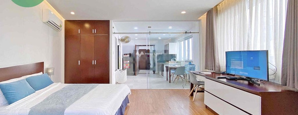 Cho thuê chung cư tổng quan trong ngôi căn hộ gồm Nội thất cao cấp vị trí đặt vị trí nằm trên Quận 1, Hồ Chí Minh giá thuê bất ngờ từ 12.5 triệu/tháng-02