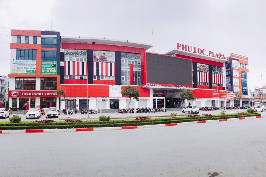 Chỉ còn vài mặt bằng kinh doanh mặt đường Hoàng Quốc Việt siêu đẹp trung tâm trương mại Phú Lộc 4-01