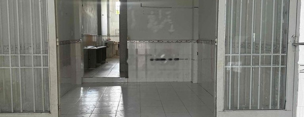 Nhà thuê 4,5 triệu 4PN 2WC hẻm 3 gác gần Công Ty May Tân Châu -02