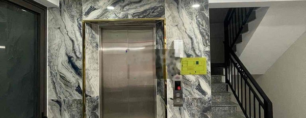 Toà building cao cấp hầm 7 tần thang máy Q10 -03