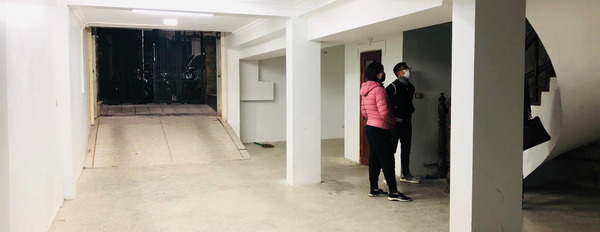 Nhà phân lô Nguyễn Thị Định, Trung Hòa, 95m2, 4 tầng 1 hầm-02