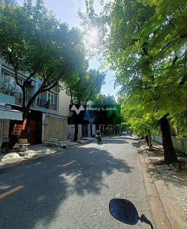 Vị trí mặt tiền tại Quận 7, Hồ Chí Minh bán nhà giá bán cạnh tranh từ 12 tỷ tổng quan ở trong nhà 3 PN 5 WC