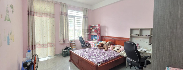 Vị trí mặt tiền tọa lạc ngay ở Đồng Đen, Hồ Chí Minh bán nhà bán ngay với giá thực tế 9 tỷ trong nhà này 2 phòng ngủ 2 WC-03