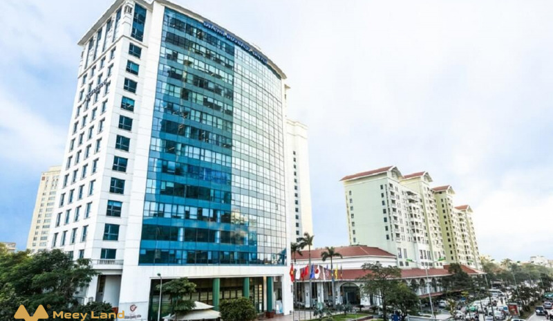 Bán gấp toà nhà tổ hợp dịch vụ, văn phòng mặt phố Nguyễn Hoàng, 1850m2, 24 tầng, 630 tỷ