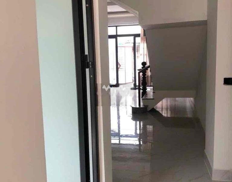 Nhà gồm 3 PN, cho thuê nhà, thuê ngay với giá cực rẻ chỉ 7 triệu/tháng với diện tích 100m2 vị trí đặt ở tại Phú Khương, Bến Tre-01