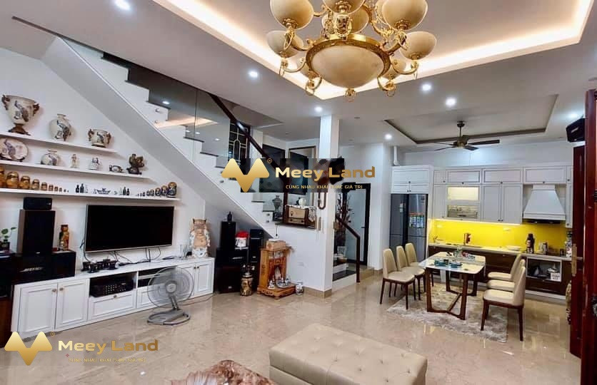 Tổng quan nhà gồm có 4 PN bán nhà bán ngay với giá gốc chỉ 8 tỷ diện tích 79m2 vị trí ở Quận Thanh Xuân, Hà Nội-01