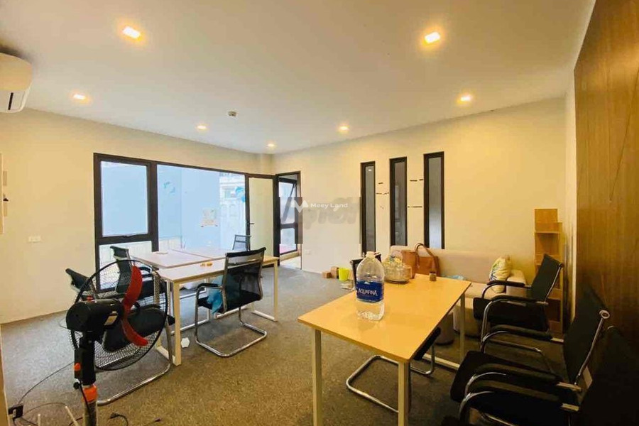 Giá thuê hiện tại 6 triệu/tháng cho thuê sàn văn phòng vị trí đặt tọa lạc ngay trên Trần Đăng Ninh, Dịch Vọng có diện tích chung là 40m2-01