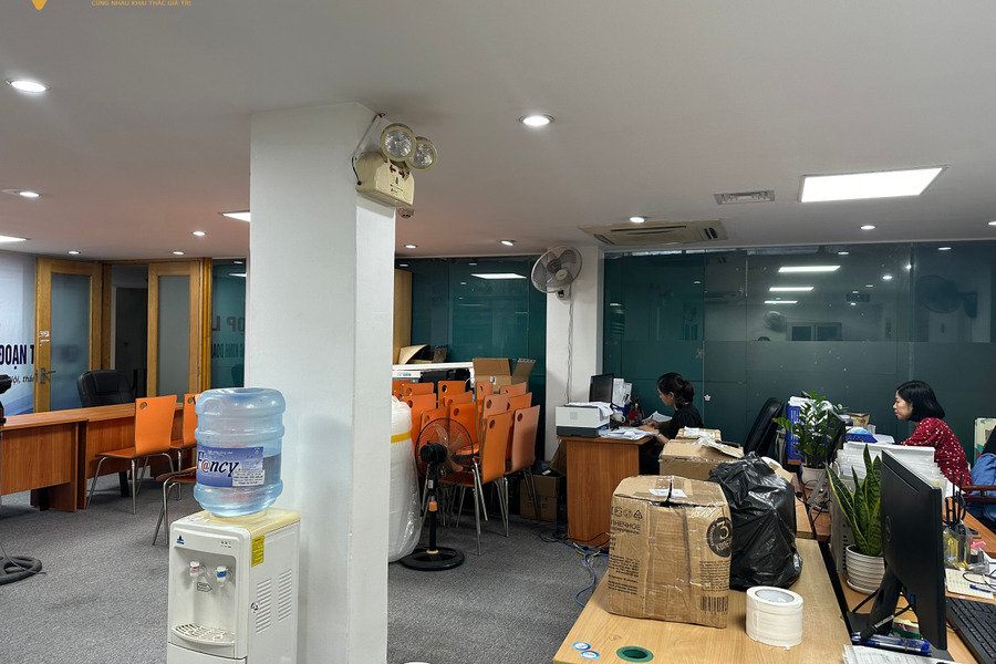 Cho thuê sàn văn phòng 370m2 mặt phố Nguyên Hồng - Quận Đống Đa-01