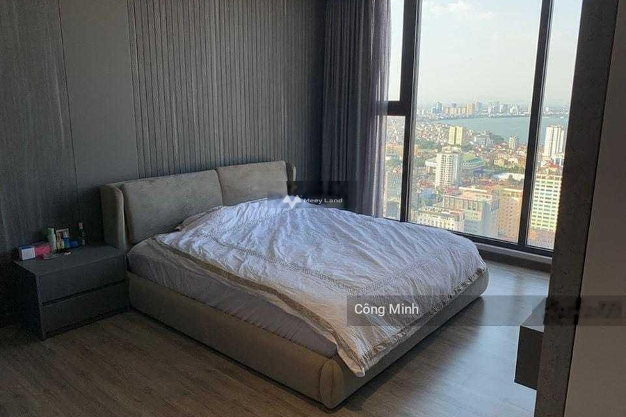 Tổng giá 10.5 tỷ, bán chung cư diện tích rất rộng 128m2 vị trí đẹp ngay tại Kim Mã, Hà Nội, trong căn này 3 phòng ngủ, 3 WC giao thông thuận lợi-01