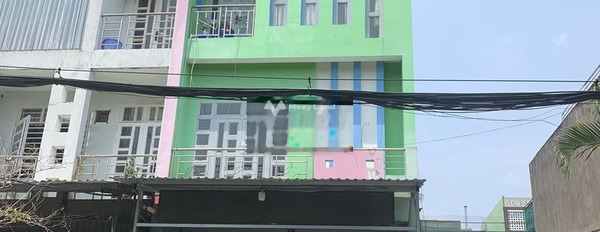 Diện tích rộng 80m2 bán nhà vị trí thuận tiện Tân Phú, Hồ Chí Minh hướng Nam trong nhà có tất cả 4 phòng ngủ 3 WC vào ở ngay-03