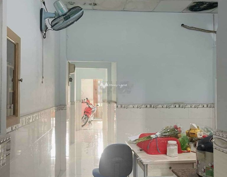 Nhà gồm có 3 PN, bán nhà ở có diện tích chung là 105m2 giá bán cơ bản từ 1.65 tỷ vị trí thuận lợi gần Huỳnh Thị Na, Hồ Chí Minh-01