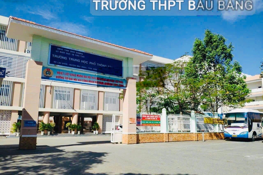 Em cần bán lô đất giá rẻ nhất khu vực nằm trong trung tâm hành chính Bàu Bàng giá ngộp -01