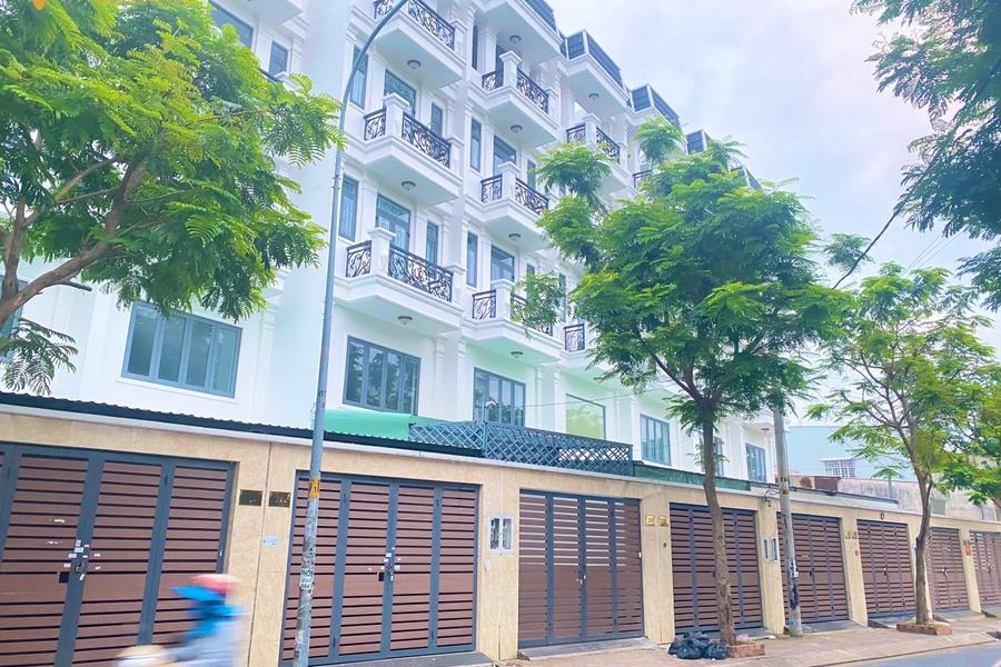Còn duy nhất 2 căn nhà mặt tiền Nguyễn Thị Xinh có sổ hồng riêng, kinh doanh mọi ngành nghề-01