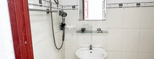 Trong căn nhà này có 2 PN, cho thuê nhà, giá thuê khởi đầu từ 8 triệu/tháng diện tích tầm trung 80m2 mặt tiền tọa lạc gần Nguyễn Văn Lượng, Gò Vấp-02