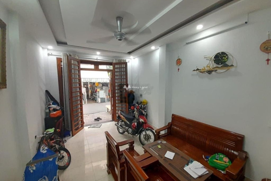 Nhà gồm 4 PN bán nhà ở diện tích rộng 64m2 bán ngay với giá siêu ưu đãi từ 5.6 tỷ vị trí đẹp nằm trên Lũy Bán Bích, Hồ Chí Minh-01