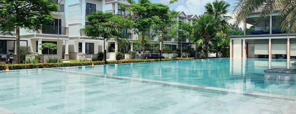 Diện tích rất rộng 140m2, cho thuê nhà ở vị trí trung tâm Nhà Bè, Hồ Chí Minh, nhà này gồm có 4 phòng ngủ, 4 WC vào ở ngay-02