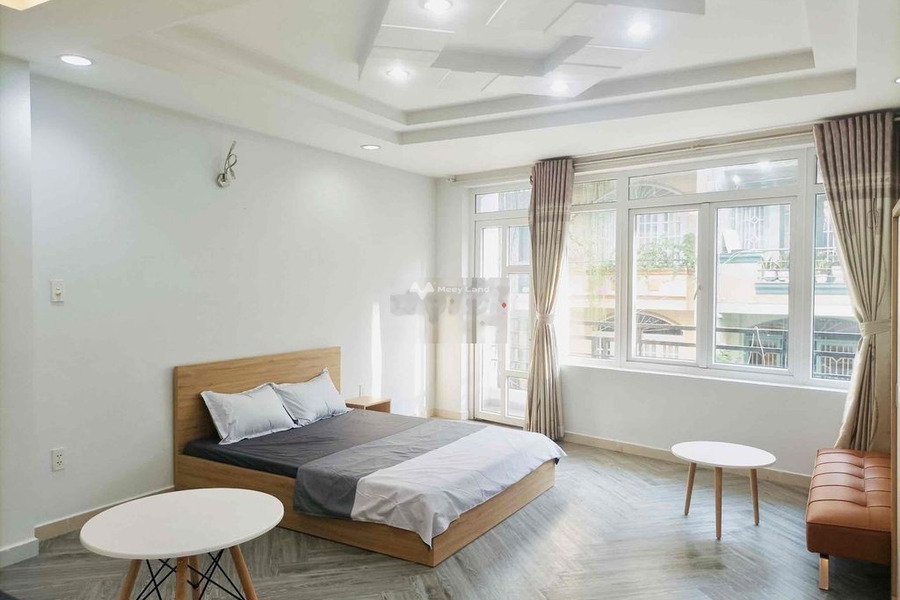 Cho thuê chung cư vị trí đẹp tọa lạc ngay tại Cô Giang, Phường 7, tổng quan bên trong căn hộ gồm 1 phòng ngủ, 1 WC giá tốt nhất-01