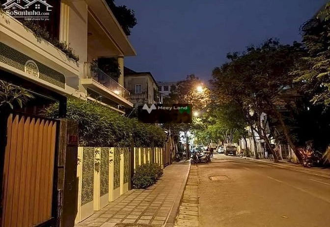 Cho thuê nhà vị trí mặt tiền tọa lạc ngay trên Quận 5, Hồ Chí Minh, giá thuê hấp dẫn từ 140 triệu/tháng diện tích 672m2