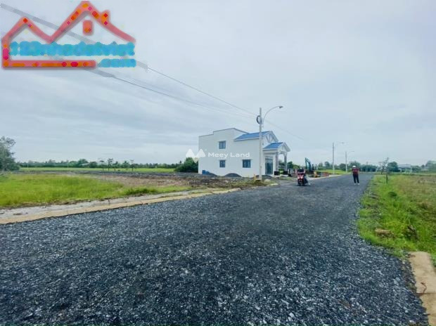 Giá bán đề xuất chỉ 700 triệu bán đất có diện tích là 100m2 vị trí thuận lợi ở Nguyễn Trọng Dân, Tiền Giang-01