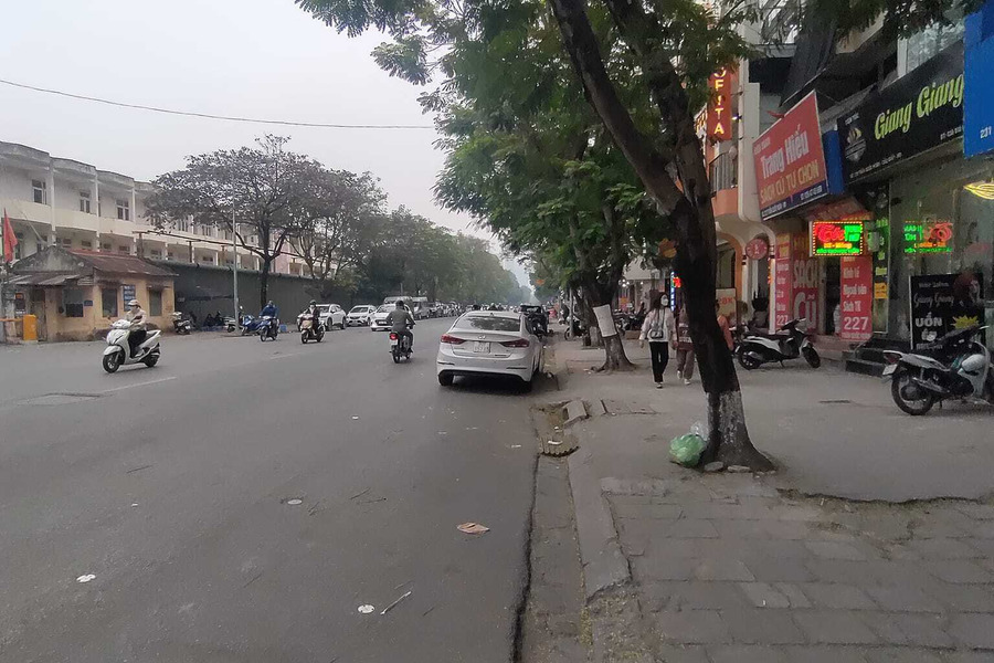 Phân lô, vỉa hè, kinh doanh phố Trần Quốc Hoàn - diện tích 44m2, mặt tiền 4,5m. Giá 9,8 tỷ-01