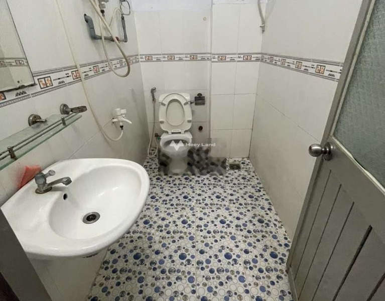 Giá 7 triệu/tháng, cho thuê nhà tổng diện tích 56m2 nằm ngay Lâm Thị Hố, Quận 12, nhà có 4 phòng ngủ, 4 WC bãi đậu xe rộng-01